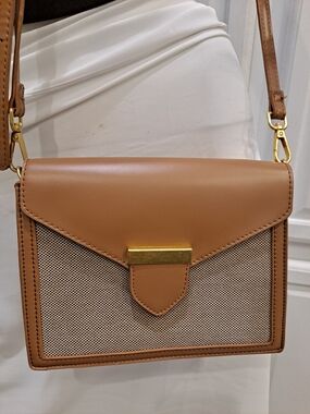 Antik Kraft Tan Vegan Leather & Cream Raffia Structured Crossbody Bag